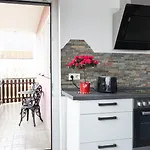 Apartament Haus Elena *