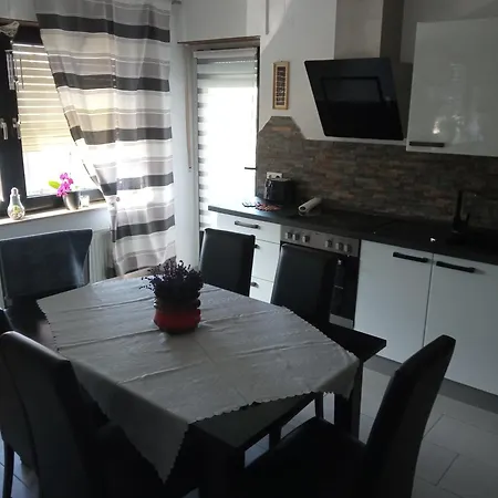 Apartment Haus Elena *